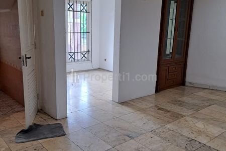Disewakan Rumah 2 Lantai Dalam Komplek di Cinere