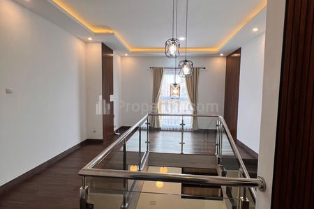 Jual Rumah Cantik di Ciwaruga Sayap Sariwangi Gegerkalong Polban Sarijadi Bandung