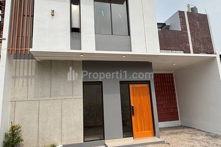 Jual Rumah Murah 2 Lantai Lokasi Strategis Pinggir Jalan Utama Cipageran Cimahi, Akses Mudah Dekat Tol Baros