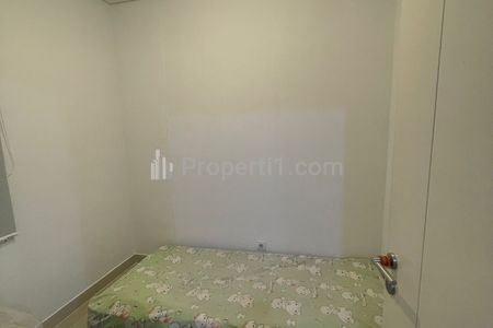 Disewakan Apartemen Madison Park (Lantai 26) Dekat Mall Central Park, Kampus Trisakti, RS, Tol - 2 BR Semi Furnish