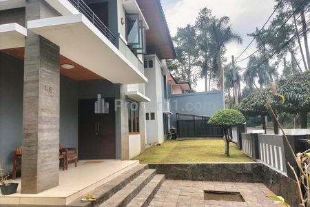 Tampak depan Rumah