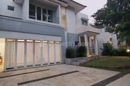 Disewakan Rumah Cluster Cajuputi De Park BSD Tangerang, Lokasi Strategis Exclusive
