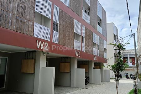 Dijual Kost Nempel UI Dekat Pintu Kutek, Fakultas Teknik dan Ekonomi, 3 Lantai 10 Kamar, Sisa 1 Unit Terakhir, Occupancy Tinggi, Aman Nyaman