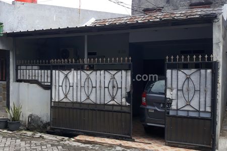 Jual Rumah Dekat Jakarta dan Dekat Pintu Tol Karang Tengah di Poris Indah Cipondoh Tangerang