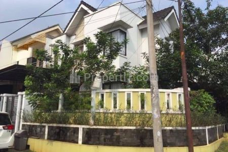 Dijual Cepat Rumah 2 Lantai di Nusaloka BSD