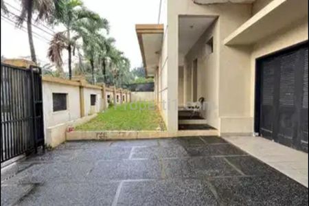 Dijual Rumah Luas Bagus di Perumahan Prestigious Villa, Jakarta Timur