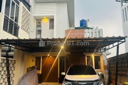 Jual Rumah 3 Lantai di Cinere Hill Townhouse