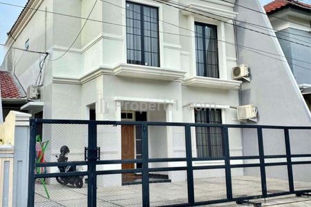 Dijual Rumah Kost Aktif 2 Lantai Dharmahusada Mas Surabaya Timur