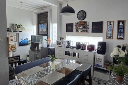 Dijual Rumah Cantik Tanah Luas Full Furnished di Sariwangi Sayap Sarijadi Cihanjuang Cimahi Bandung 