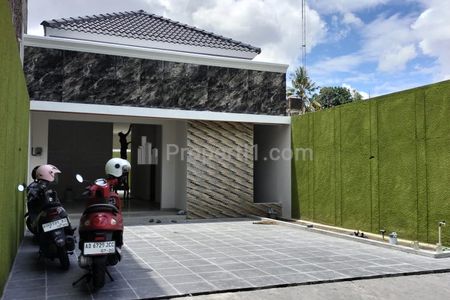 Dijual Rumah Baru Siap Huni dekat Stadion Maguwoharjo Sleman Yogyakarta