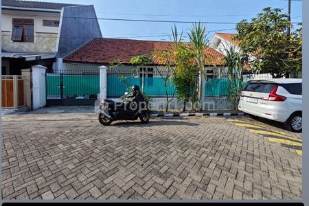 Jual Murah Rumah Hitung Tanah di Medokan Ayu Rungkut Surabaya Timur Harga Rp8,5 Juta/m2, Cocok untuk Usaha Kos Kostan, Surat SHM