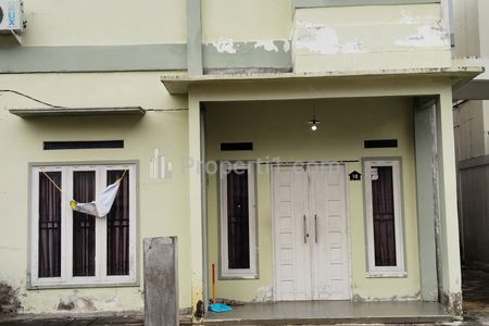 Dijual Rumah 2 Lantai Dekat Mall, Dekat Kost, di Parit Haji Husen 2 Pontianak Tenggara
