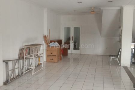Jual 2 Unit Ruko Gandeng di Raya Serpong, Pakulonan, Serpong, Tangerang Selatan