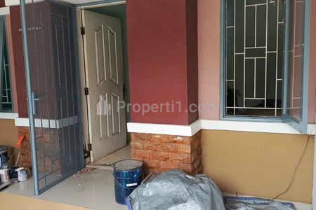 Sewa Rumah 3+1 Kamar Tidur di Palem Semi Karawaci Tangerang