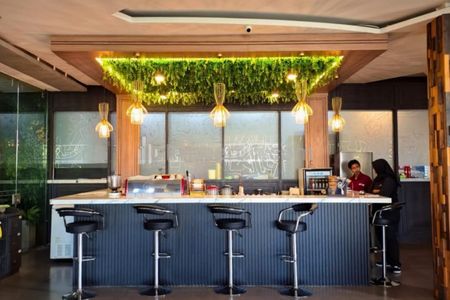 Disewakan Gedung Komersial Hanya Lantai Tiga Ada Lift di Merr Surabaya