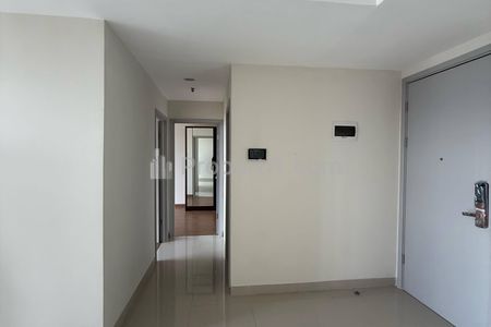 Disewakan Apartemen GRAND SUNGKONO LAGOON Surabaya Lantai 38 TOWER CASPIAN - 2 BR Kosongan