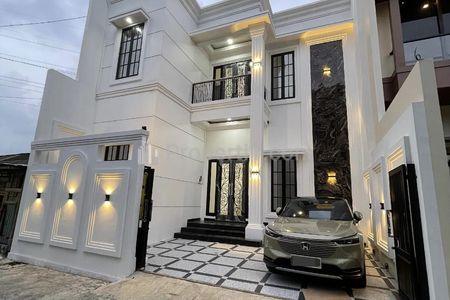 Dijual Rumah Baru Klasik Modern Seputar Jl. Kaliurang Km 6 Yogyakarta Dekat UGM, Al Azhar, Pakuwon Mall