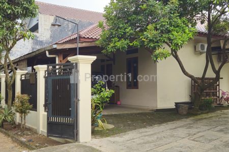 Dijual Rumah Induk dan Rumah Kost Strategis di Cibinong, Bogor