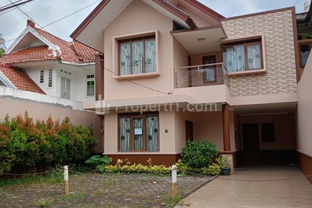 Dijual Cepat Rumah Baru Mewah di Komplek Aria Graha Soekarno - Hatta Bandung !!