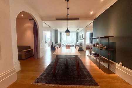 Disewakan Apartemen Pakubuwono House 2+1 BR Full Modern Furnished - Jakarta Selatan