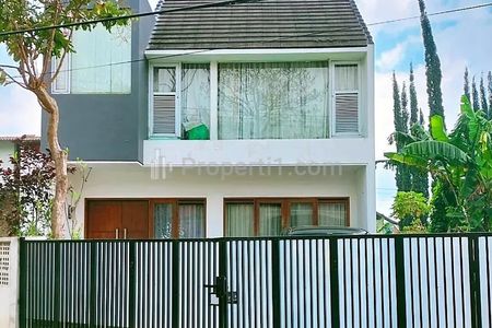 Jual Rumah Cantik  Semi Furnished di Kawasan Cihanjuang Sariwangi Bandung