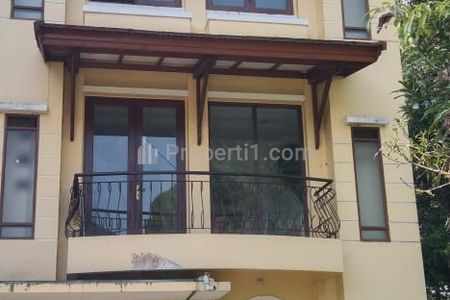 Dijual Rumah Villa Plus Kebun Hawa Sejuk di Bandung Utara