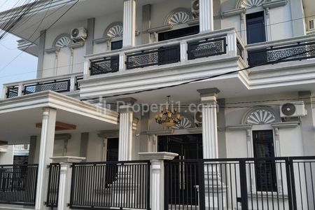 Jual Rumah Baru 2 Lantai di Pontianak Selatan, Lokasi Bebas Banjir, Lingkungan Aman