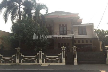 Dijual Butuh Rumah Secondary Strategis di Tanjung Barat Jagakarsa, Jakarta Selatan