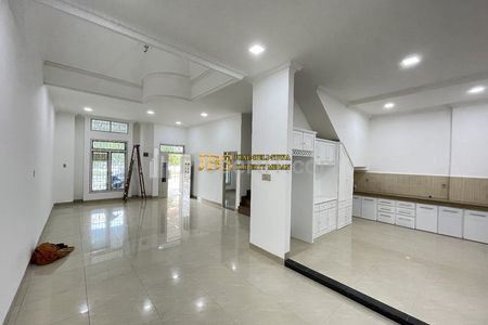 Dijual/Disewakan Rumah di Komplek Cemara Hijau Medan Jalan Metal