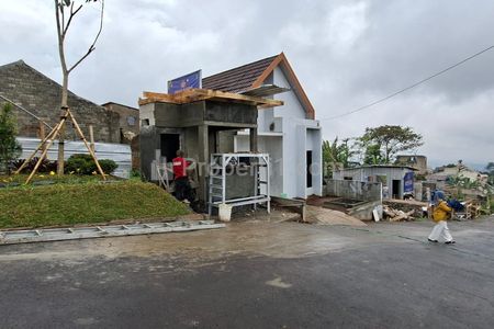 Jual Rumah di Cimahi Selatan Dekat Kampus Unjani Cibeber dan Tol Baros Masuk Mobil