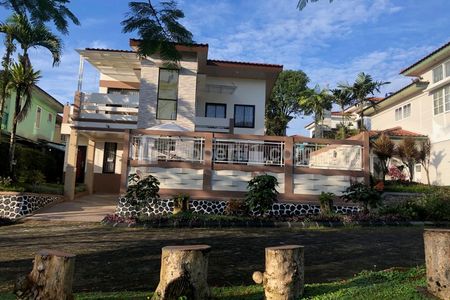 Disewakan Villa Keluarga di Puncak, Villa Truly3 Private Pool