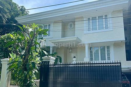 Disewakan Rumah di Area Pondok Indah Jakarta Selatan SSP277