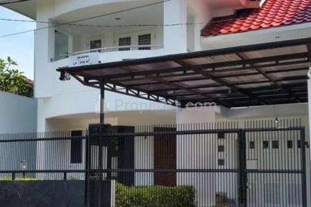 Dijual Rumah Tipe 3+1 Kamar Tidur di Kebayoran Baru Jakarta Selatan