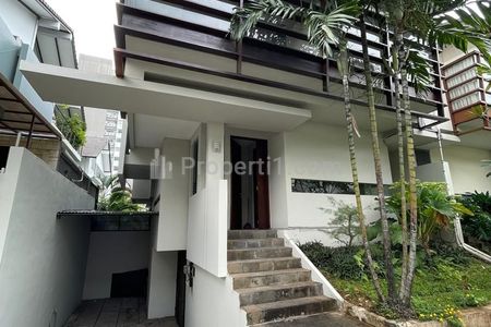 Rumah Disewakan Townhouse di Kemang, Jakarta Selatan