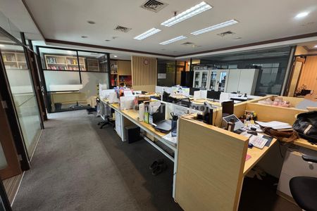 Jual Ruang Kantor Furnished Siap Huni Luas 155m2 - Sovereign Plaza TB Simatupang, Jakarta Selatan