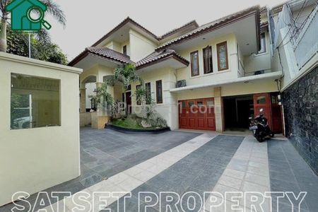 Dijual Rumah di Area Kebayoran Baru Jakarta Selatan SSP647