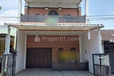 Jual Rumah 3 Lantai Cocok untuk Usaha Cafe atau Kantor di Riung Bandung