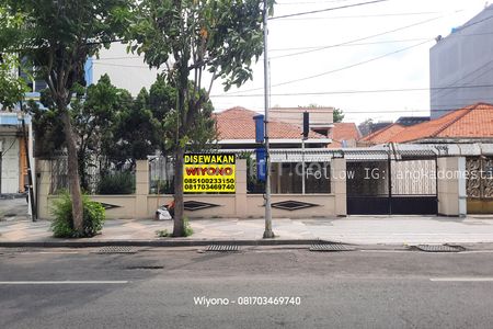 Disewakan Rumah Dharmahusada Sederet Dengan Depot Bu Rudy Dharmahusada dan Berseberangan Dengan Superindo Bank BCA