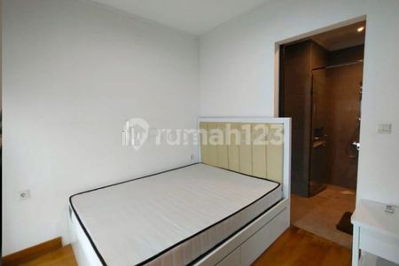Dijual Apartemen Residence 8 at Senopati – Good Unit 3 Bedroom Furnished