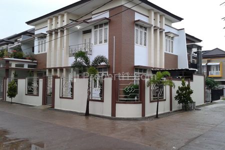 Jual Rumah Hook Cantik Luas Lingkungan Nyaman Dekat Margahayu Raya Bandung
