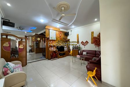 Jual Rumah 2 Tingkat Siap Huni di Komplek Cemara Asri Medan Jalan Asoka