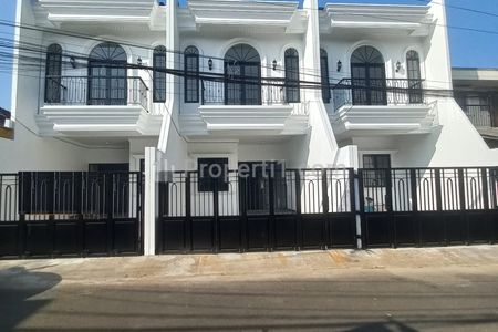 Jual 3 Unit Rumah Baru Classic Modern di Cipinang Cempedak, Jatinegara, Jakarta Timur