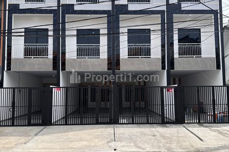 Dijual Rumah Baru di Tanjung Duren Jakarta Barat