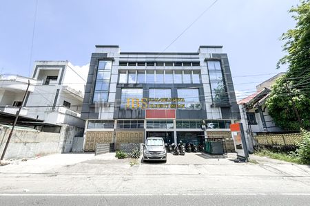 Dijual Ruko 3,5 Tingkat Siap Huni di Jalan Hayam Wuruk - Medan