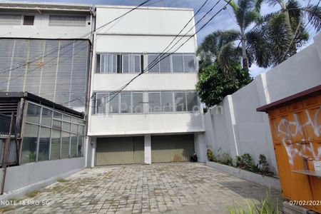 Sewa Ruko Luas di Gedong Panjang, Penjaringan, Jakarta Utara
