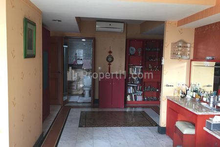 Jual Apartemen Taman Anggrek Jakarta Barat - 2 Kamar Jadi 1 Kamar Luas, Full Furnished