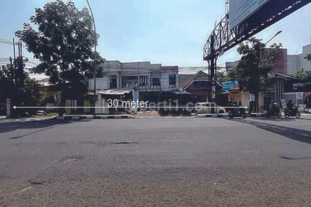Jual Bangunan Tua Hitung Tanah Luas 2470 m2 SHM Muka 30 Meter Harga di bawah NJOP untuk Pertokoan Pergudangan Perkantoran di Jl. Kiara Condong Bandung
