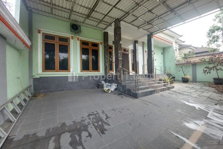 Jual Rumah di Boulevard Metro Permata 1 Karang Tengah - Lokasi Strategis, Kolam Renang Indoor, Luas Tanah 480 m²