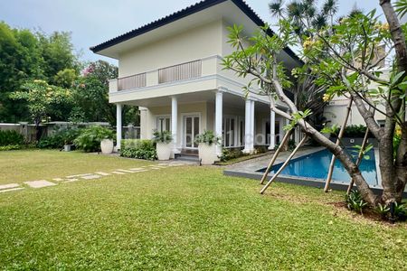 Jual Rumah di Kebayoran Baru, Jakarta Selatan Dekat Gunawarman, Senopati - Backyard Luas & Ada Kolam Renang