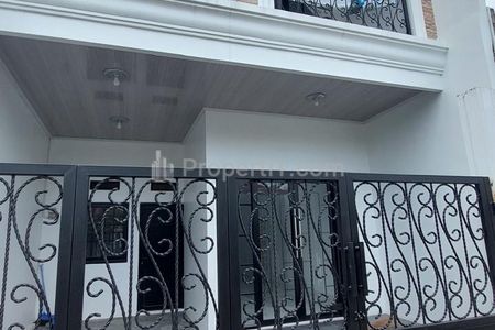 Jual Rumah Bangunan Baru dan Strategis di Mangga 2, Cibubur VIII, Ciracas, Jakarta Timur